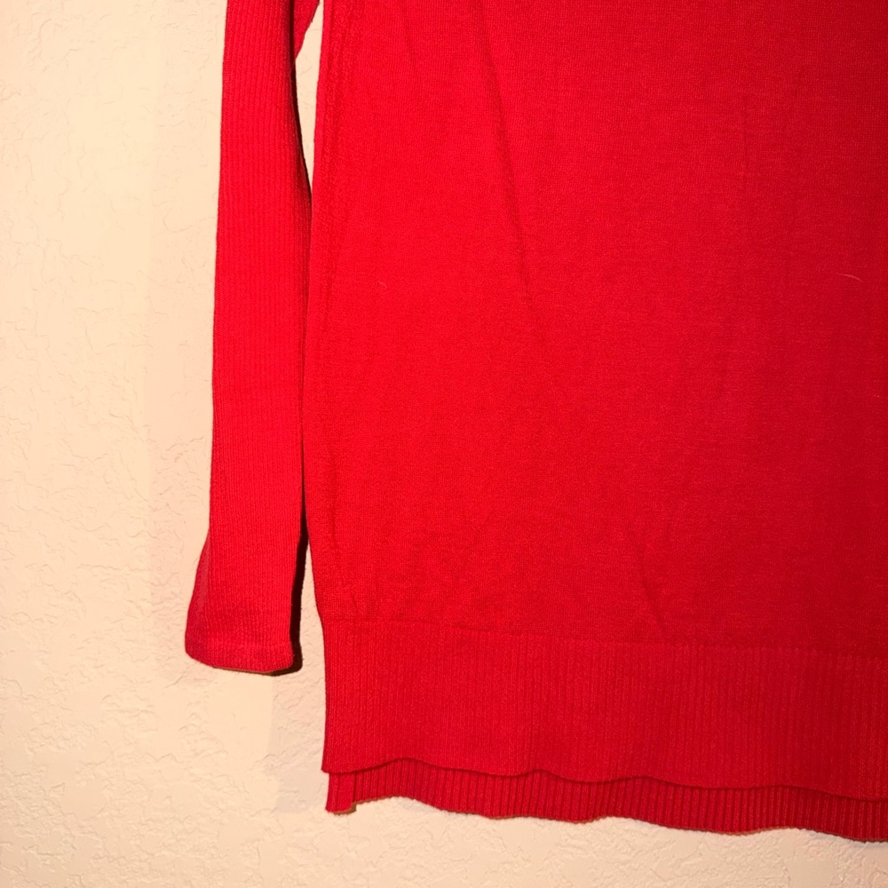 Victoria’s Secret Red Sweater Women’s Size Small Soft Cozy Lightweight Knit - Picture 3 of 7